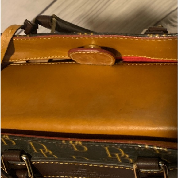 Dooney And Bourke Handbag Cross Body - Picture 4 of 10